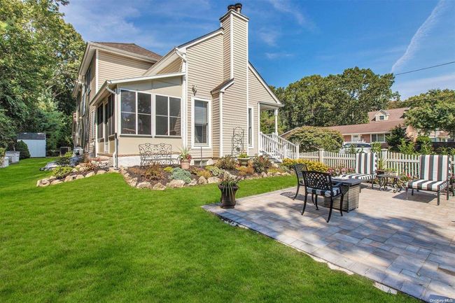 136 Mccarthy Ln, House other with 3 bedrooms, 2 bathrooms and null parking in Great River NY | Image 24