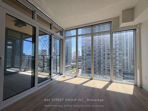 912-1 Concord Cityplace Way, Toronto, ON, M5V0X3 | Card Image