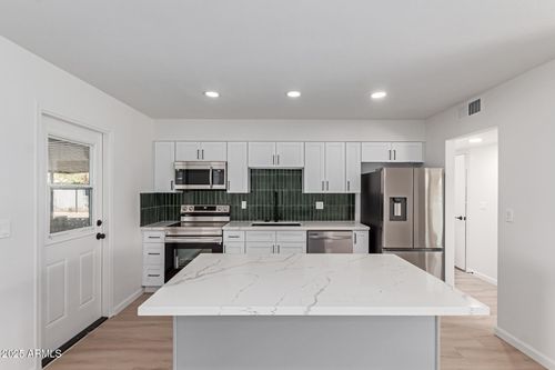 10815 W Crosby Dr, Sun City, AZ, 85351-4025 | Card Image