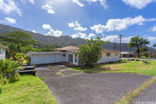 3489 Manoa Road, Honolulu, HI, 96822 | Card Image