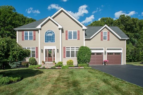 18 Boundary Stone Rd, Sutton, MA, 01590 | Card Image