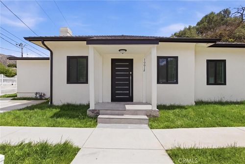 10012 Plainview Ave, Tujunga, CA, 91042-2619 | Card Image