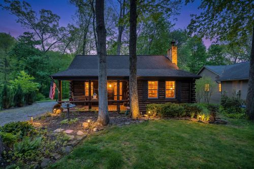 410 Apple Hill Dr N, Howard, OH, 43028-9439 | Card Image