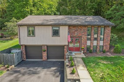 3959 Catherine Drive, House other with 3 bedrooms, 1 bathrooms and 2 parking in Hampton PA | Image 2