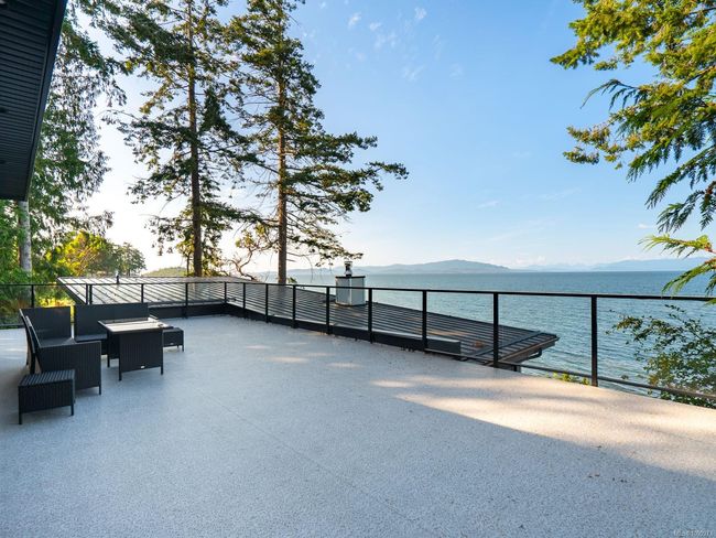 1380 Reef Rd, House other with 2 bedrooms, 4 bathrooms and 6 parking in Nanoose Bay BC | Image 35