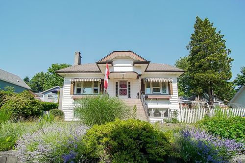817 Sangster Pl, New Westminster, BC, V3L4L7 | Card Image