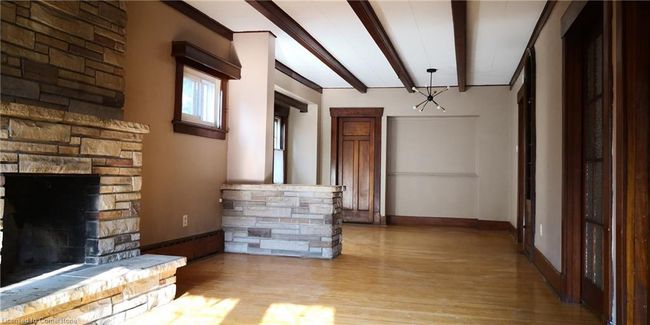 167 Balmoral Ave S, Home with 4 bedrooms, 3 bathrooms and 2 parking in Hamilton ON | Image 4