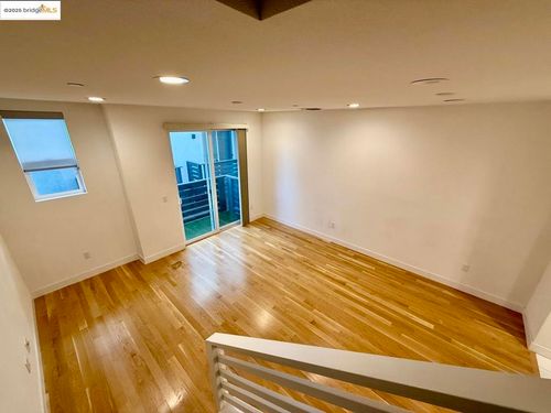 3935 Wattling St, Oakland, CA, 94601-4031 | Card Image
