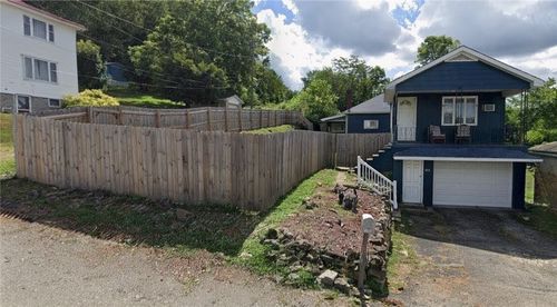 105 Donahoe St, Avella, PA, 15312-2750 | Card Image