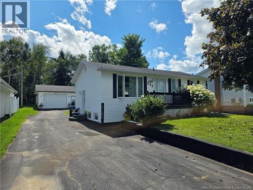 205 Francine St, Beresford, NB, E8K1N7 | Card Image