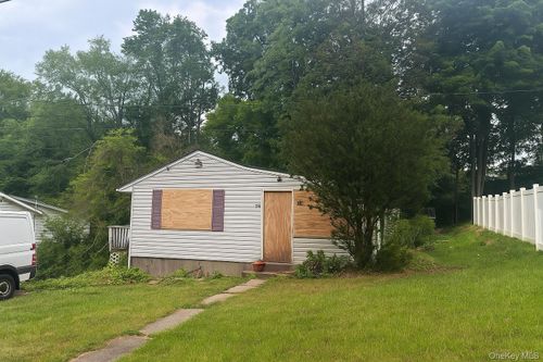 64 Floradan Rd, Putnam Valley, NY, 10579-3032 | Card Image