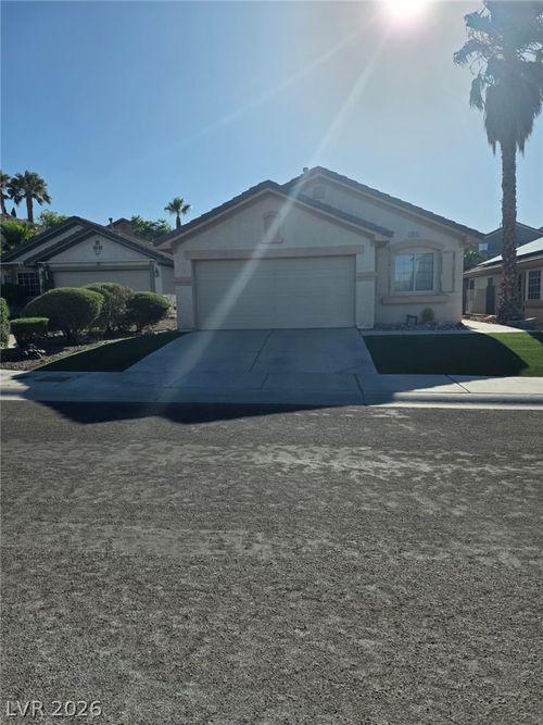 3913 Hampton Grove Ct, Las Vegas, NV, 89129-7922 | Card Image