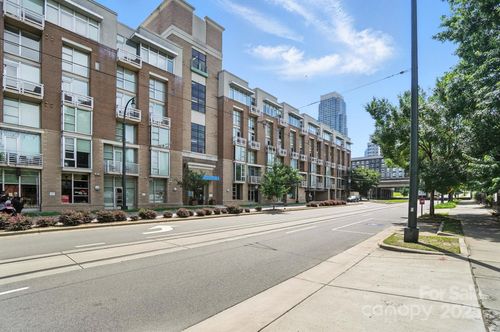 718 W Trade St, Charlotte, NC, 28202-1339 | Card Image