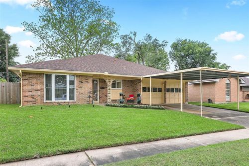 710 Alyse St, Deer Park, TX, 77536-2805 | Card Image