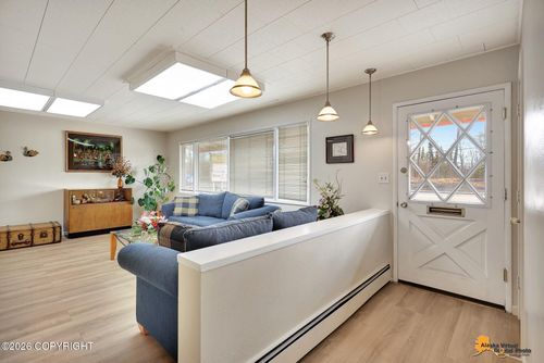 1563 E Tudor Rd, Anchorage, AK, 99507-1035 | Card Image