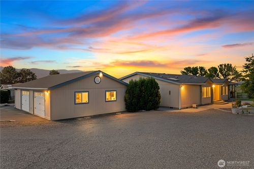 851 Desert Aire Dr Sw, Mattawa, WA, 99349-1906 | Card Image