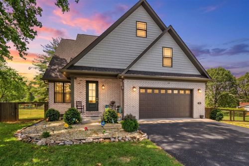 205 Dew Drop Dr, Franklin, KY, 42134-9128 | Card Image
