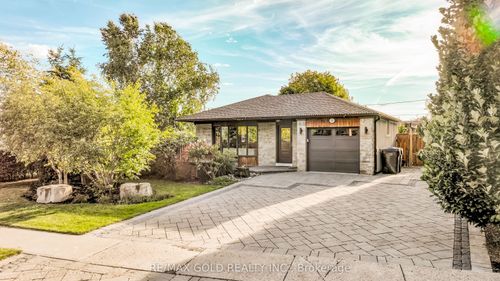 39 Ascot Ave, Brampton, ON, L6T2P3 | Card Image