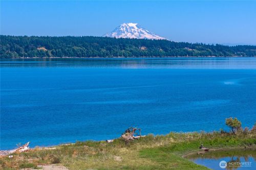 110 E E Smith Cove Way, Shelton, WA, 98584-9472 | Card Image