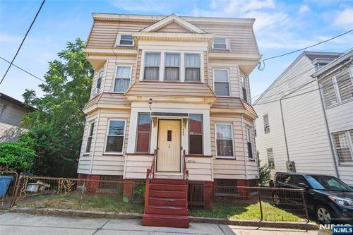 300 Morrissee Ave, Haledon, NJ, 07508-1437 | Card Image