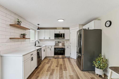 9729 Heath Ave S, Cottage Grove, MN, 55016-3828 | Card Image