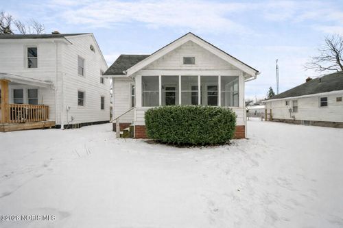 910 Woodward Ave, Toledo, OH, 43608-2020 | Card Image