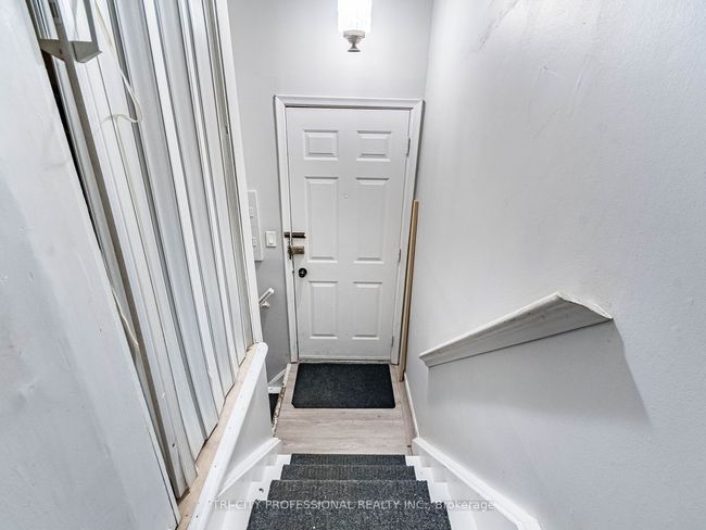 866 Krosno Blvd, House attached with 5 bedrooms, 2 bathrooms and 2 parking in Pickering ON | Image 16