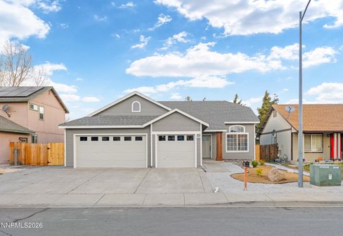 7973 Moss Creek Dr, Reno, NV, 89506-2176 | Card Image