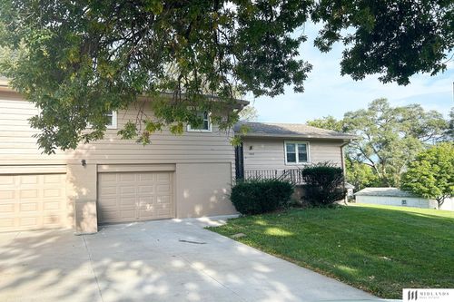 2612 S 61st Ave, Omaha, NE, 68106-2970 | Card Image