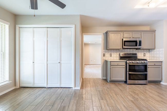 701 Retriever Ln, House other with 3 bedrooms, 3 bathrooms and null parking in Mesquite TX | Image 9