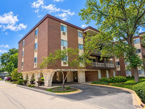 213-1331 S Finley Rd, Lombard, IL, 60148-4381 | Card Image