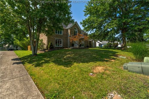 52 Cedar Dr, Hurricane, WV, 25526-9220 | Card Image