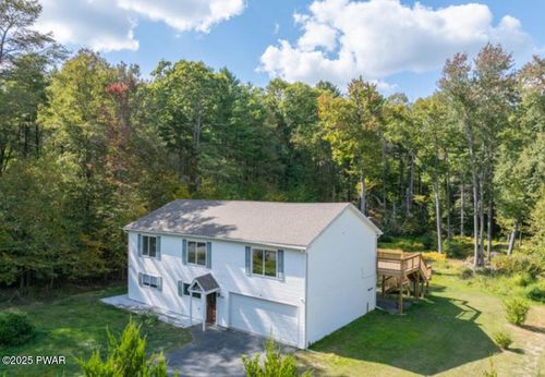 153 Hatton Rd, Hawley, PA, 18428-6060 | Card Image