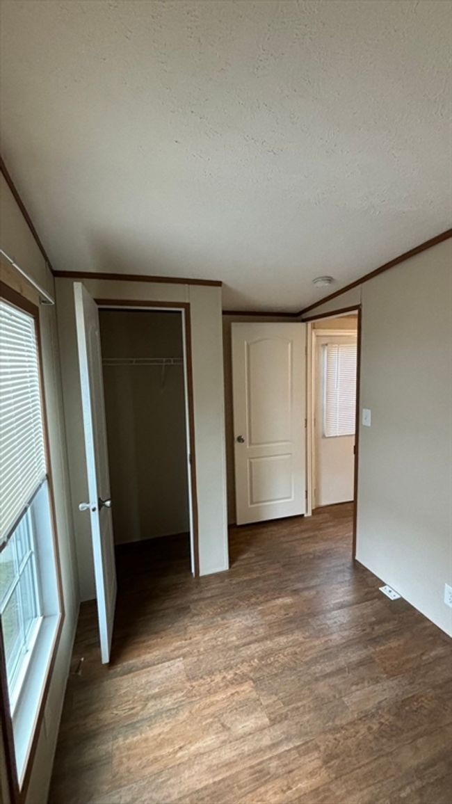 47 - 557 Sw Cutoff, House other with 2 bedrooms, 1 bathrooms and 2 parking in Worcester MA | Image 5