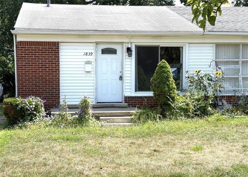 1839 Ackley Ave, Westland, MI, 48186-4405 | Card Image