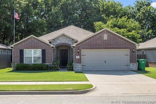 14836 S Hudson Ave, Bixby, OK, 74008-4240 | Card Image