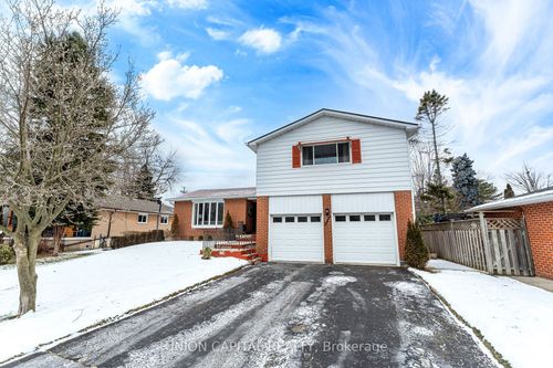 16 Wooster Wood, Scarborough, ON, M1E1Y3 | Card Image