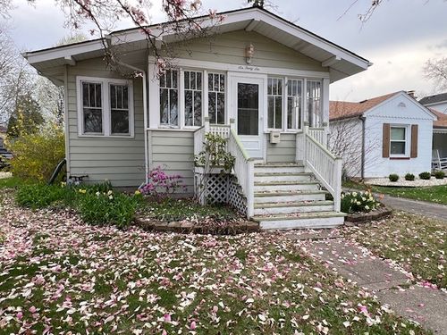 636 N Stone Ave, La Grange Park, IL, 60526-5526 | Card Image