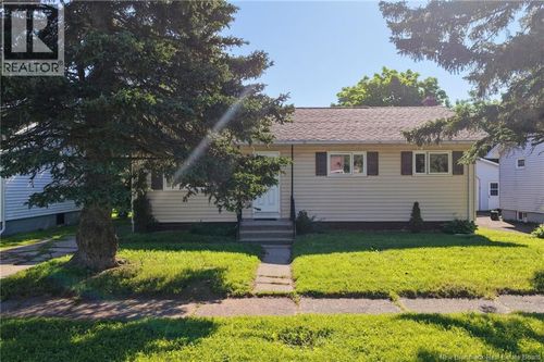 201 Sumner Ave, Moncton, NB, E1C8A6 | Card Image