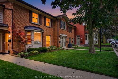 7 Arbour Glen Cres, London, ON, N5Y1Z9 | Card Image