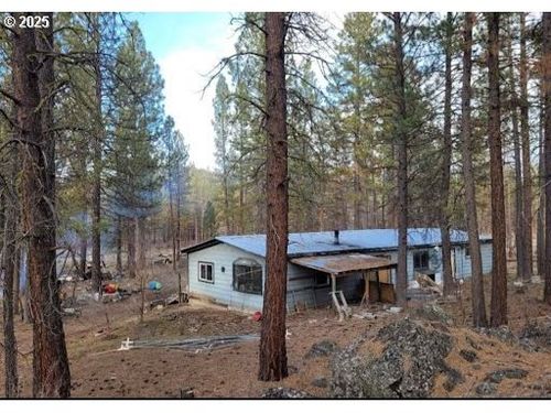 34630 Sprague River Rd, Sprague River, OR, 97639-8638 | Card Image