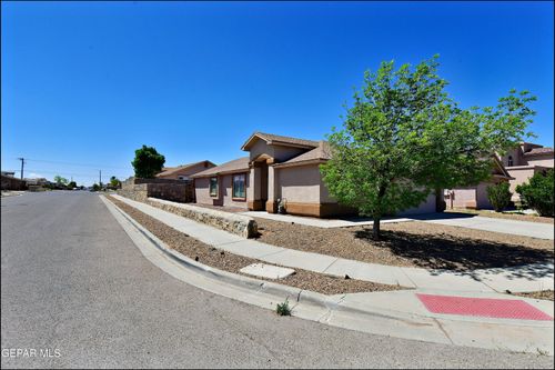 12976 Enrique Gomez Ln, El Paso, TX, 79938-1200 | Card Image