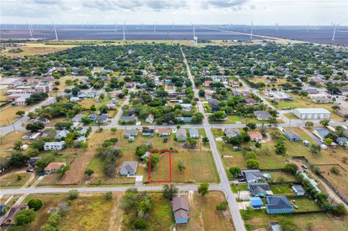 610 Porter St, Taft, TX, 78390-2732 | Card Image