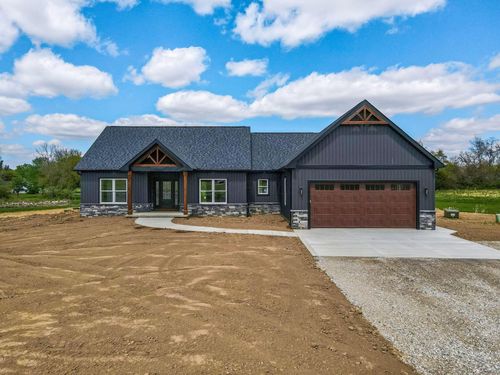4254 Stone Hill Dr E, Carroll, OH, 43112-9817 | Card Image
