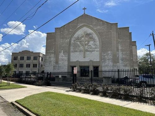 apt-9-4411 Dallas St, Houston, TX, 77023-1810 | Card Image