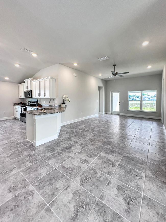 Kitchen / living | Image 6