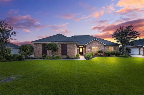 337 Oxford Ct, Lake Charles, LA, 70605-6571 | Card Image