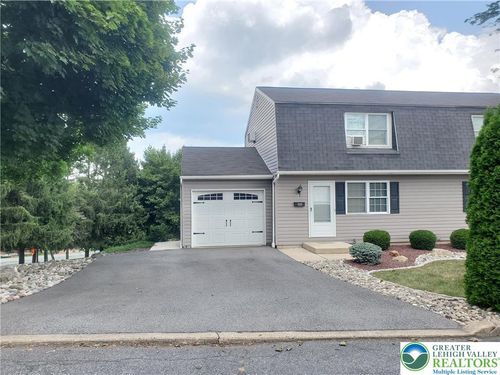 103 Hickory St, Nazareth, PA, 18064-1543 | Card Image