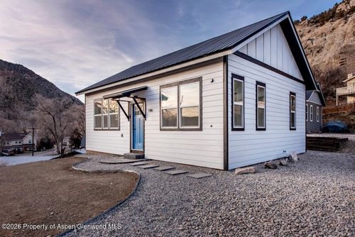 146 N 7th St, New Castle, CO, 81647-8427 | Card Image