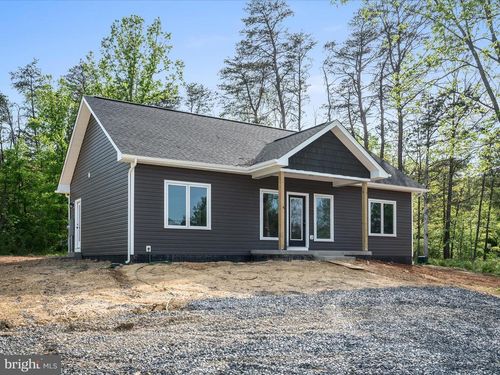 5681 Strasburg Rd, STRASBURG, VA, 22657-5135 | Card Image